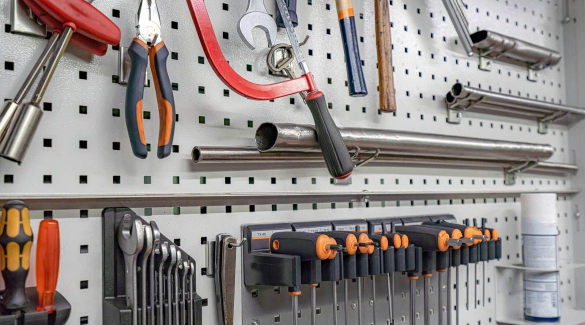 types of locksmiths